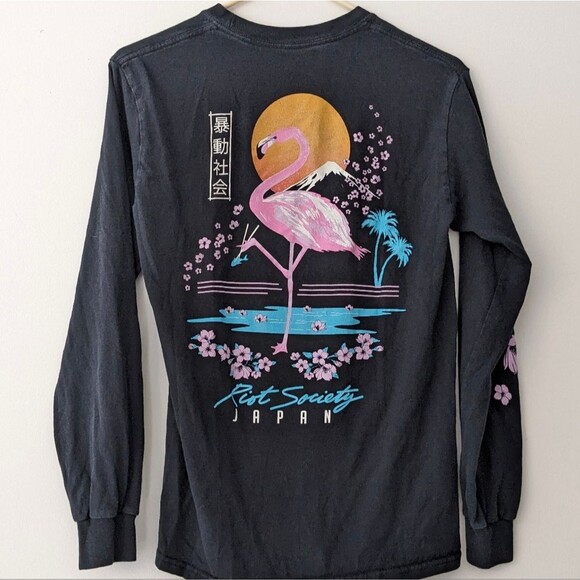 Riot Society Japan Flamingo Graphic Long Sleeve Tee - Picture 5 of 5